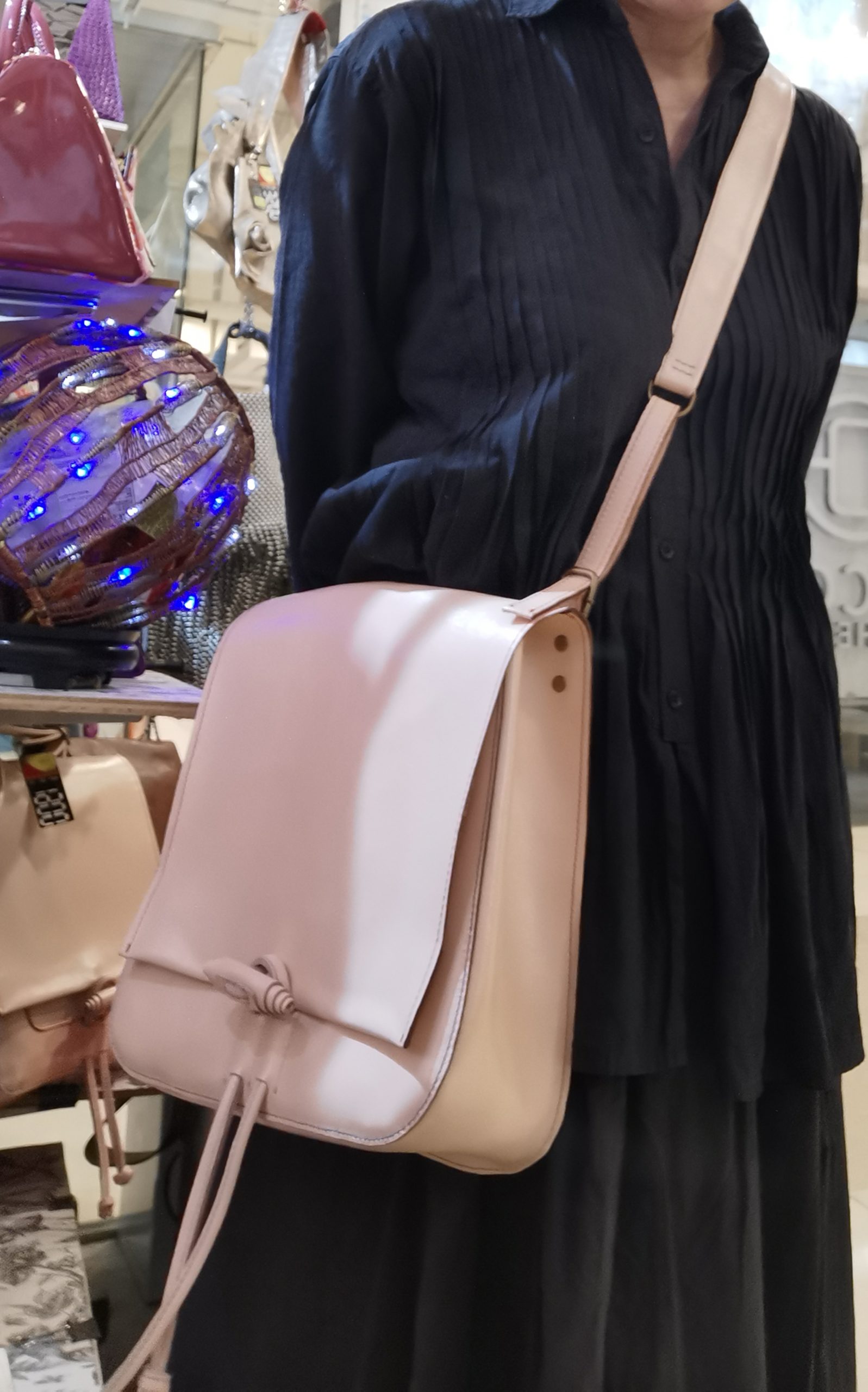 1BeigeCowhideMessenger19